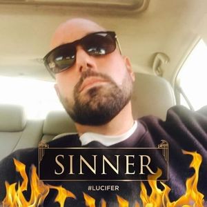 Meet your Posher, Dustin